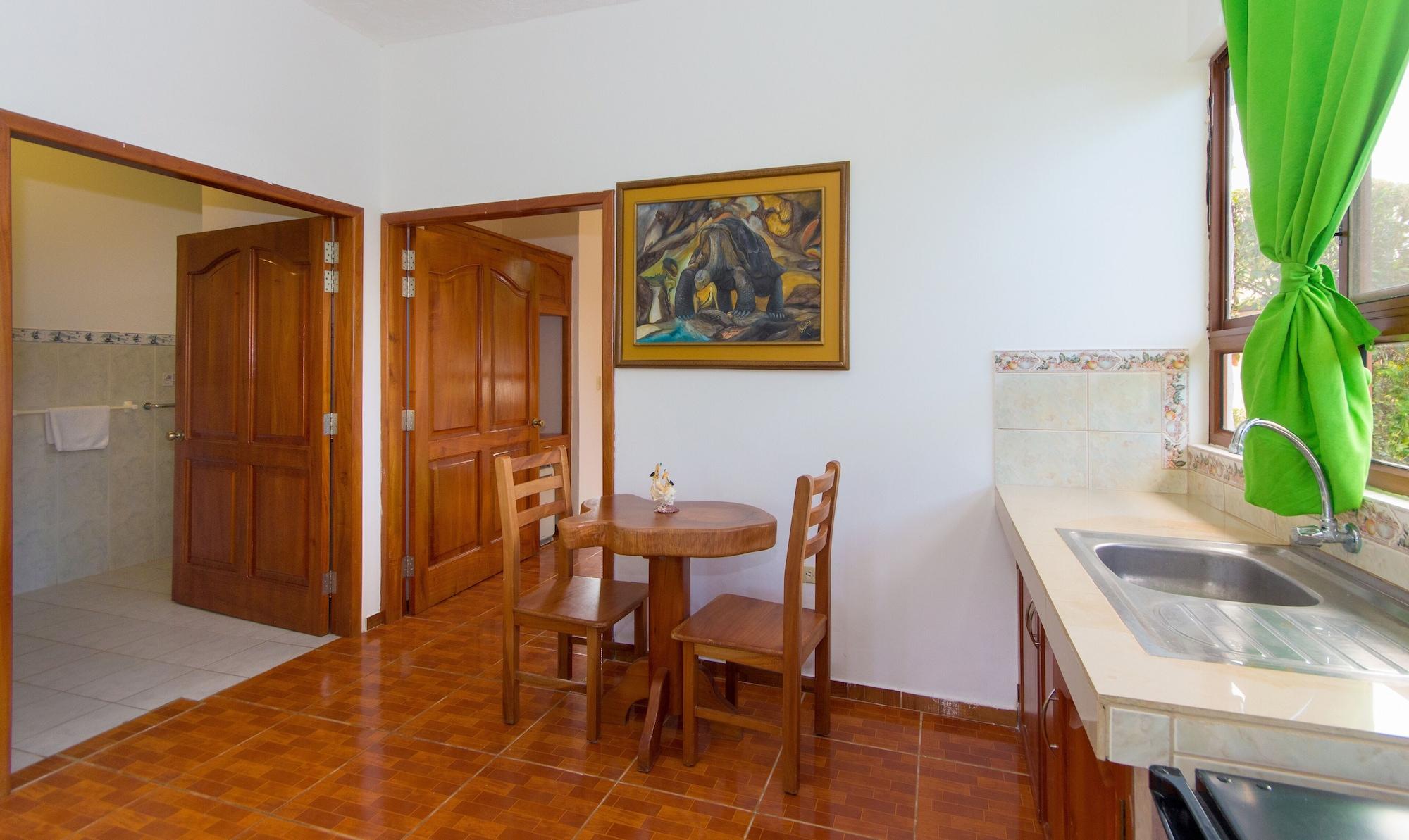 Hotel Twin Galapagos Пуэрто-Айора Экстерьер фото