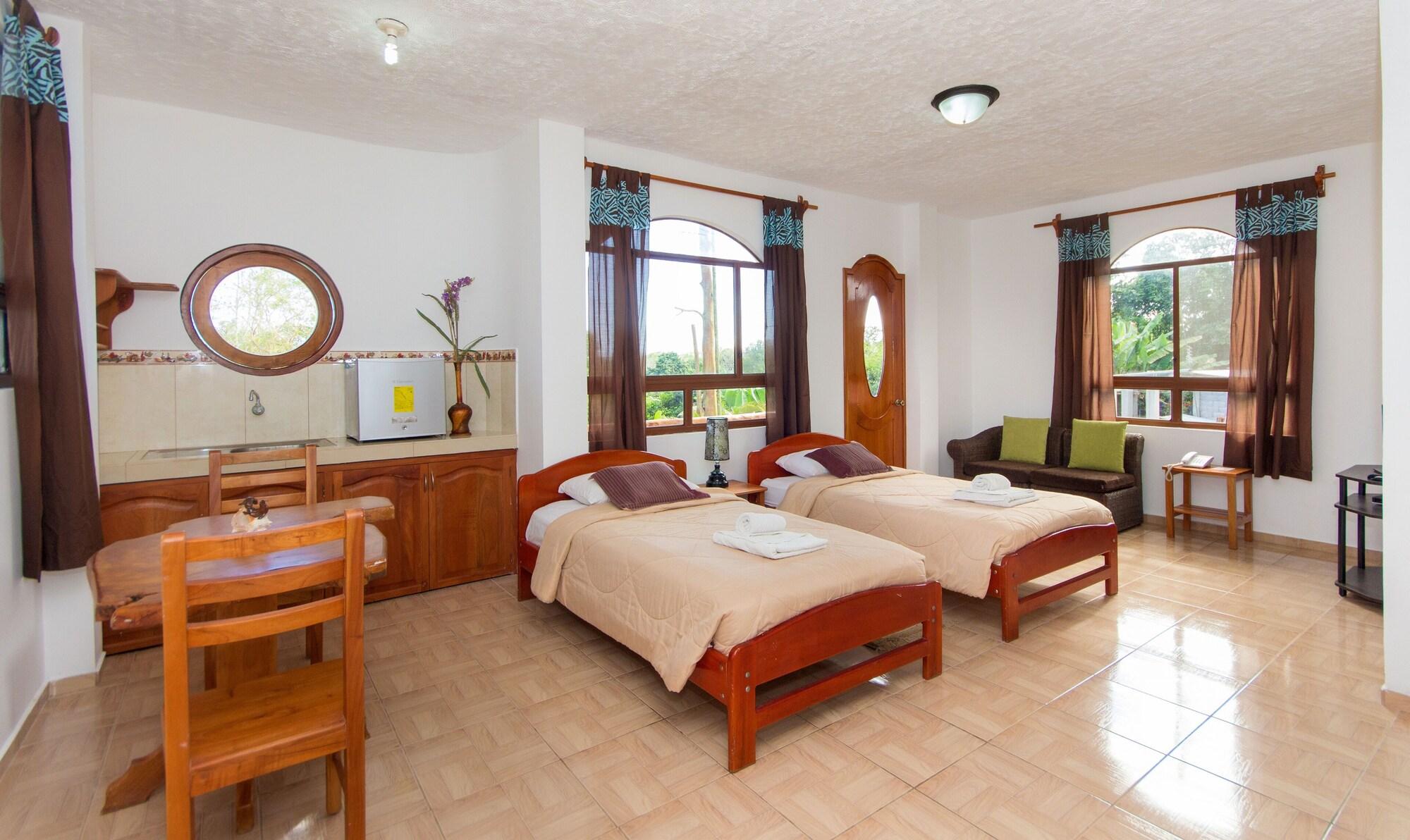 Hotel Twin Galapagos Пуэрто-Айора Экстерьер фото