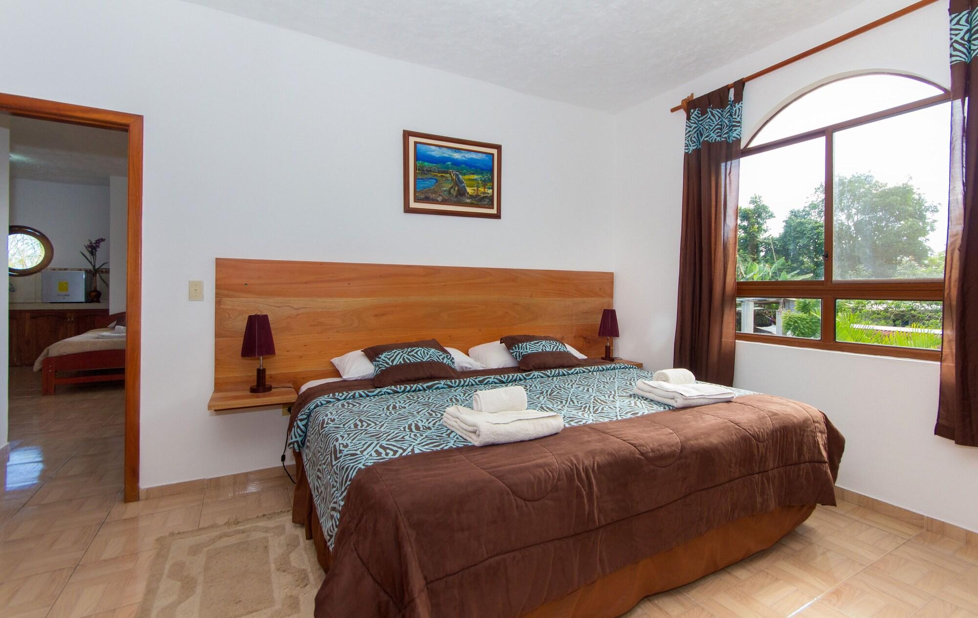 Hotel Twin Galapagos Пуэрто-Айора Экстерьер фото