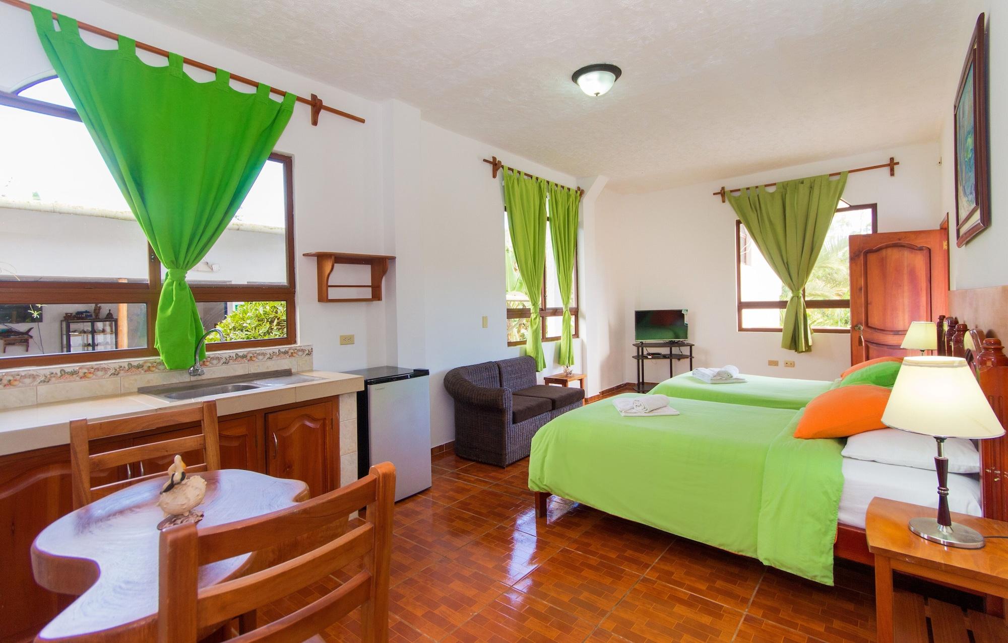 Hotel Twin Galapagos Пуэрто-Айора Экстерьер фото
