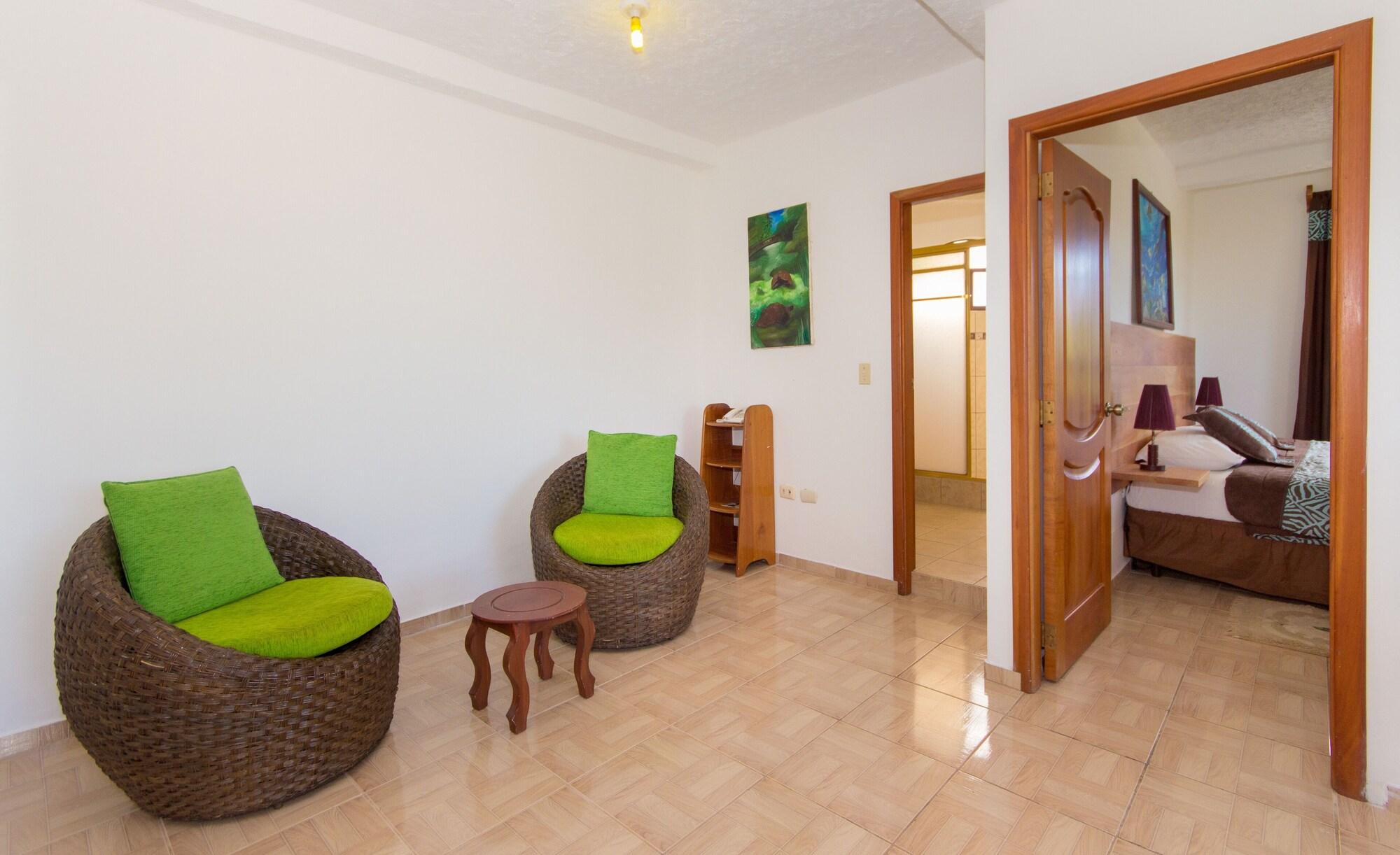 Hotel Twin Galapagos Пуэрто-Айора Экстерьер фото