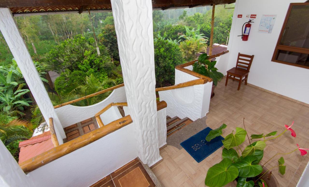 Hotel Twin Galapagos Пуэрто-Айора Экстерьер фото