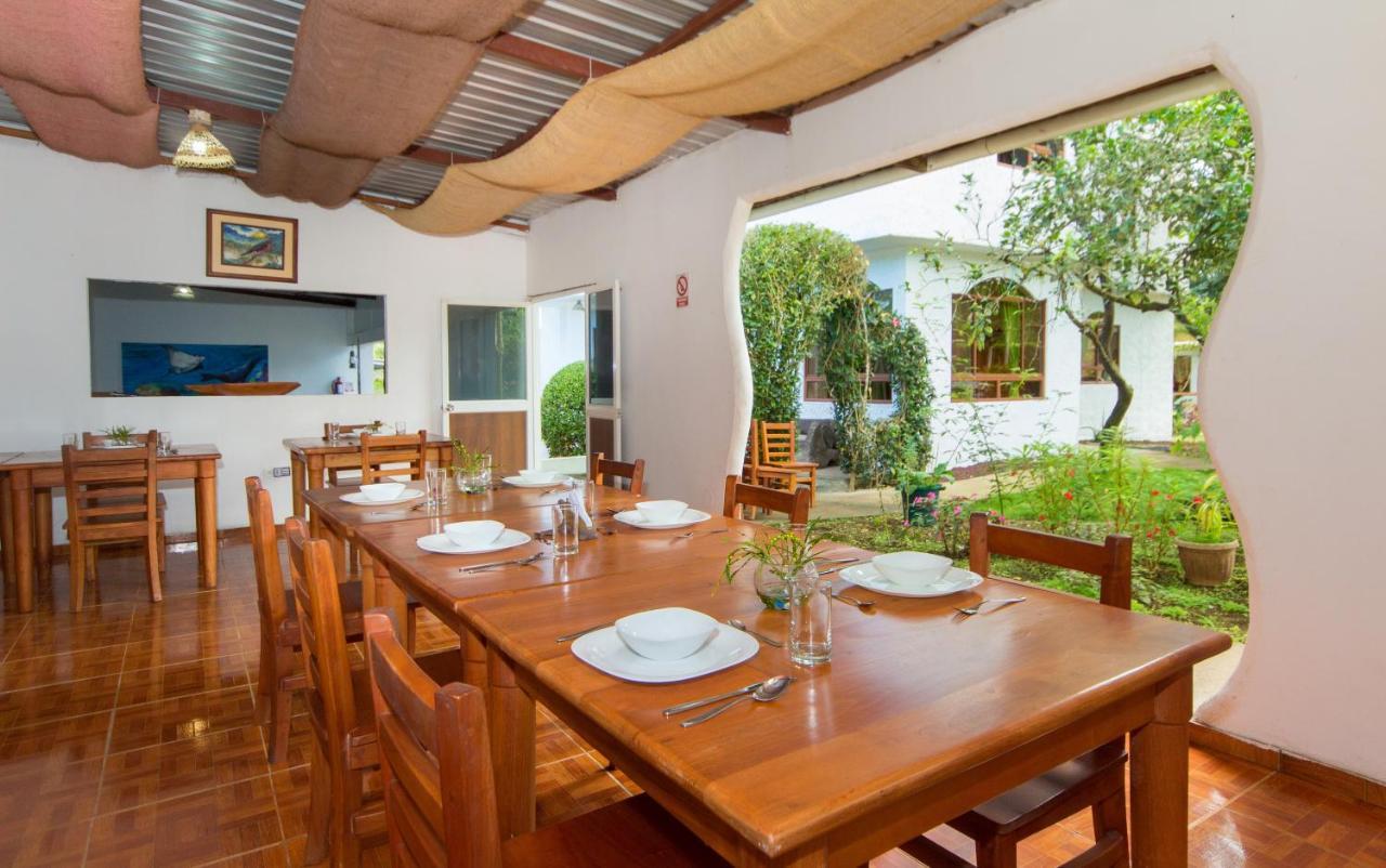 Hotel Twin Galapagos Пуэрто-Айора Экстерьер фото