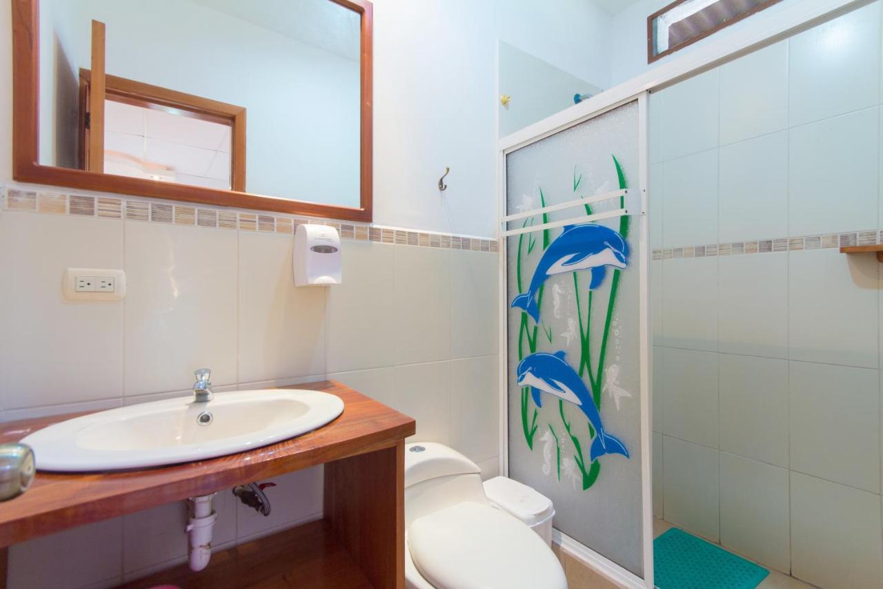Hotel Twin Galapagos Пуэрто-Айора Экстерьер фото