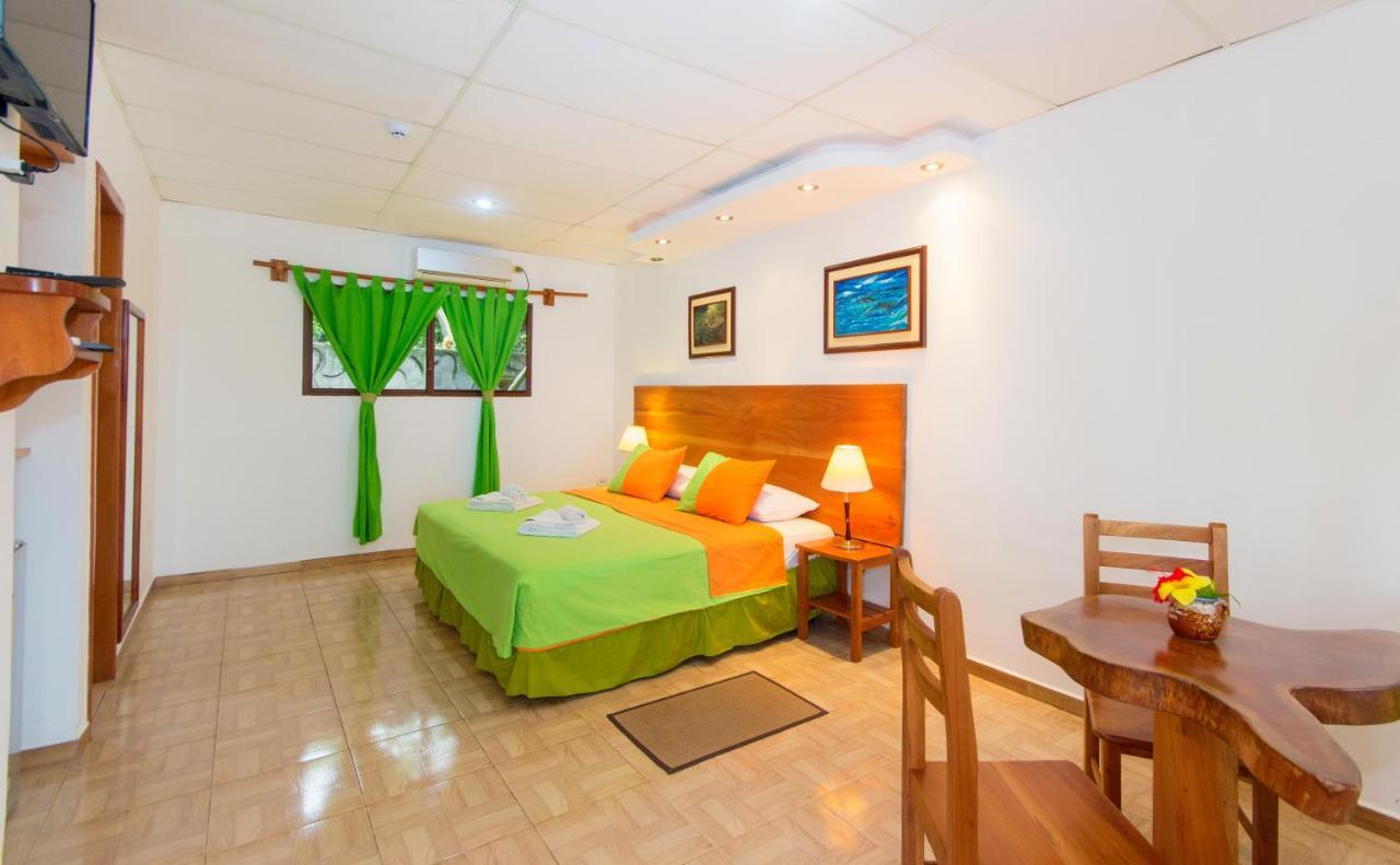 Hotel Twin Galapagos Пуэрто-Айора Экстерьер фото